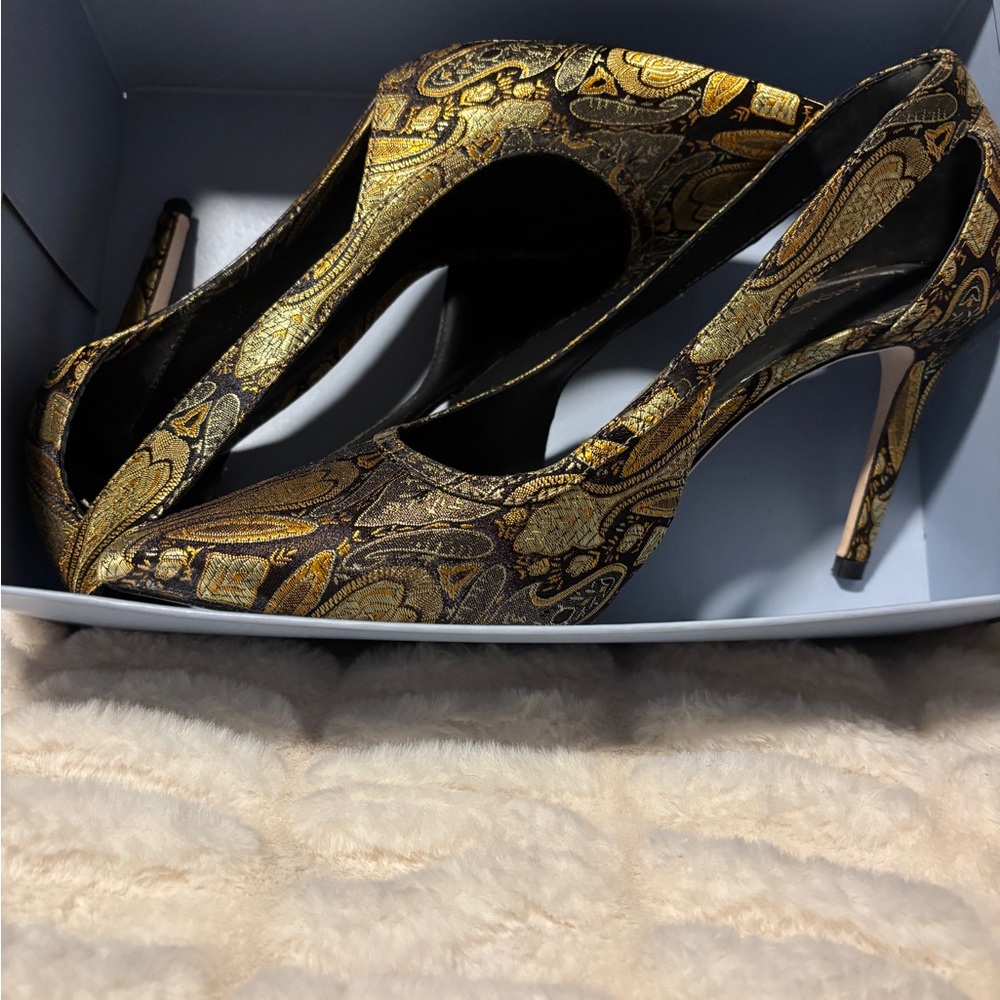 ANTONIO MELANI Gold and Black Patterned Heels
